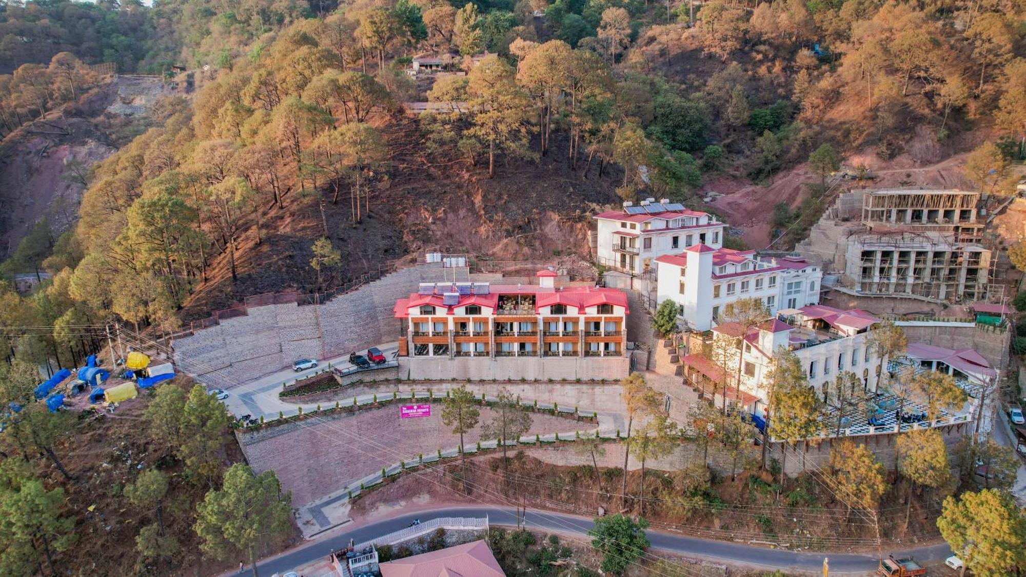 The Sanawar Heights I Kasauli I New Property Bagian luar foto